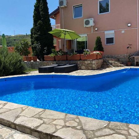 Private Riverside Villa Silvia Mostar Exterior photo