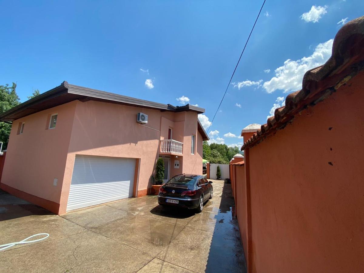 Private Riverside Villa Silvia Mostar Exterior photo