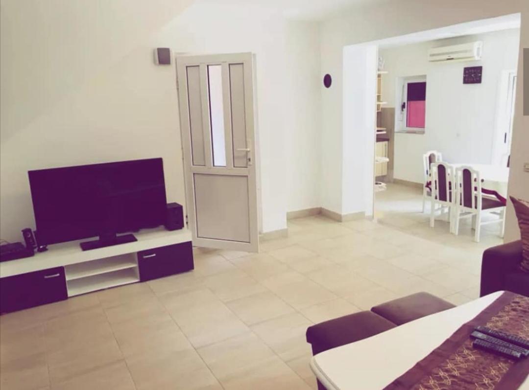 Private Riverside Villa Silvia Mostar Exterior photo
