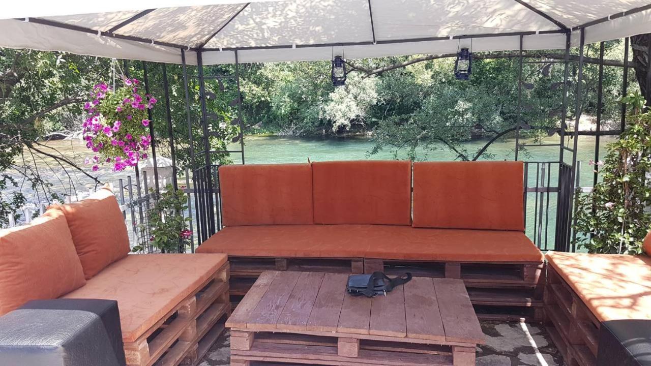 Private Riverside Villa Silvia Mostar Exterior photo